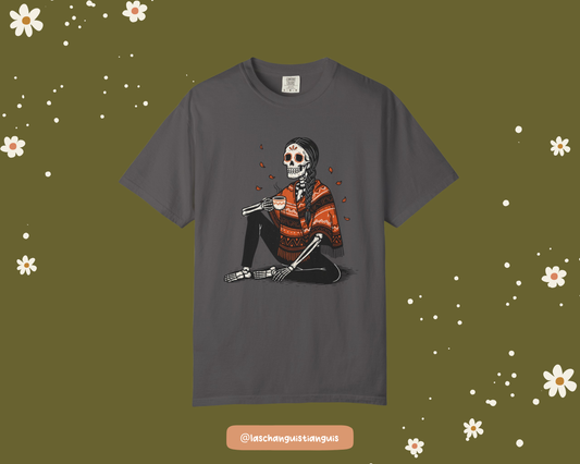 Día de Muertos Skeleton Mujer Comfort Colors® T-Shirt – Cozy Fall Tee with Cafecito & Marigold Petals
