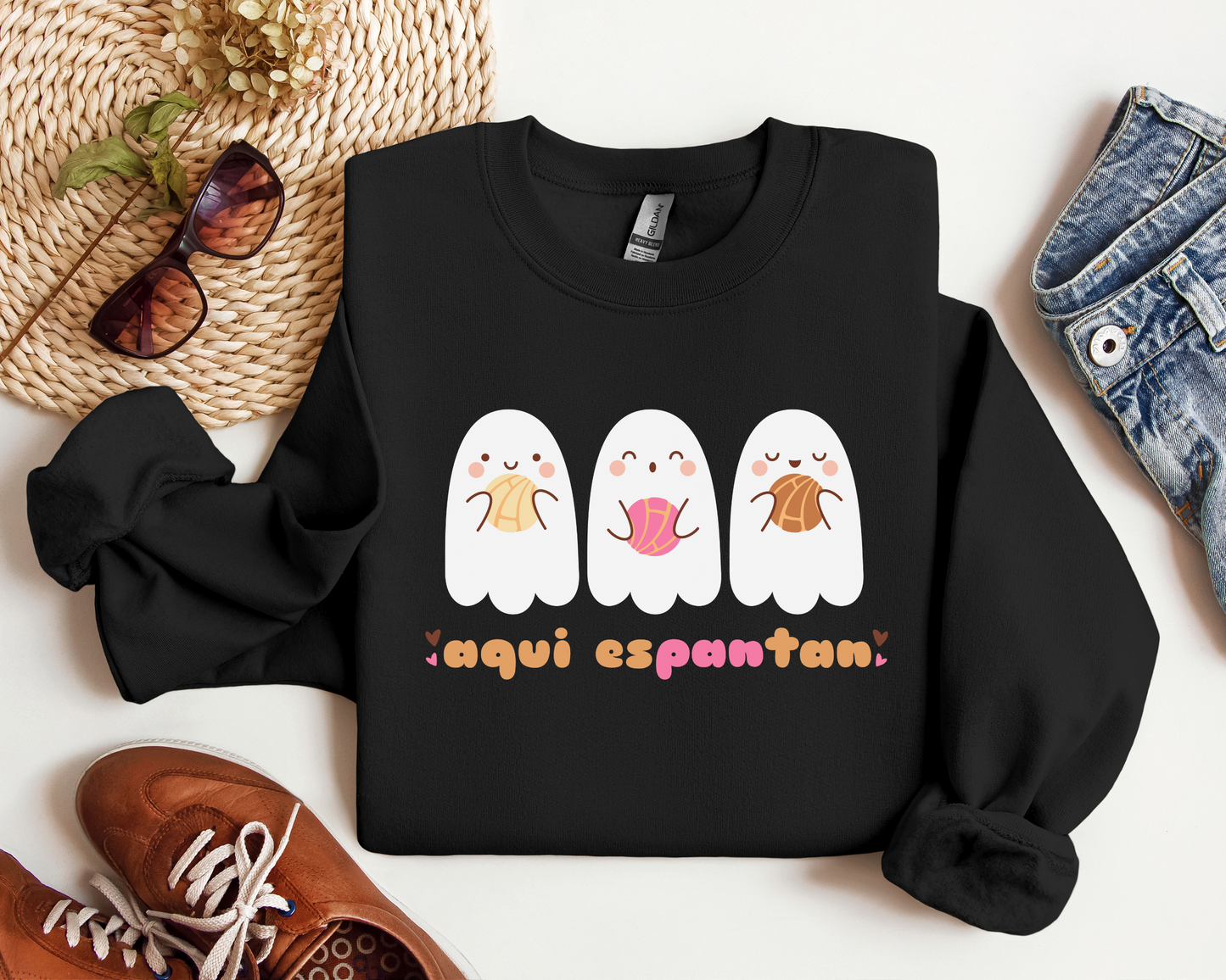 Aquí Espantan" Halloween Tee/Crewneck – Cute Ghosts with Conchitas